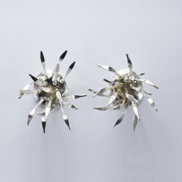 Topos Diente de León / Dandelion Stud Earrings - Image 4